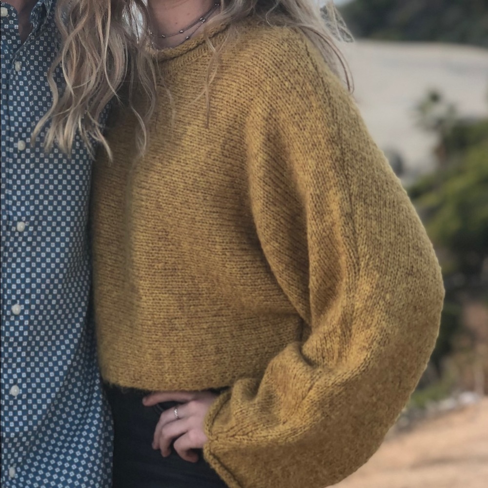 Cropped Wool Blend Sweater (Size 4)